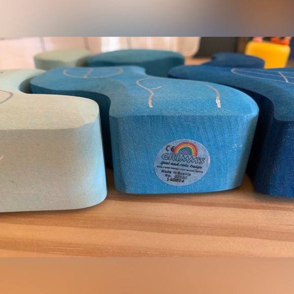 Grimm’s Dwarf Wave Houses - Picture 3 of 3